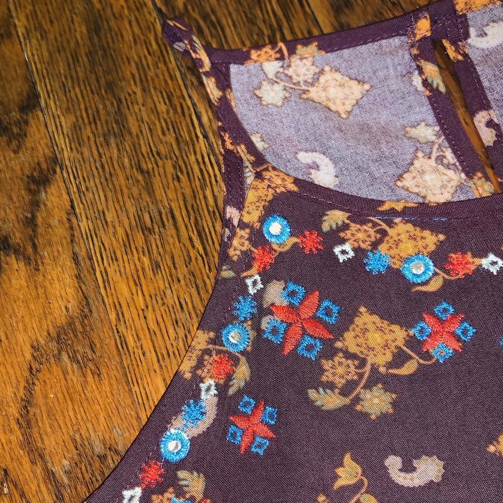 Tanktop - Picture 2 of 4